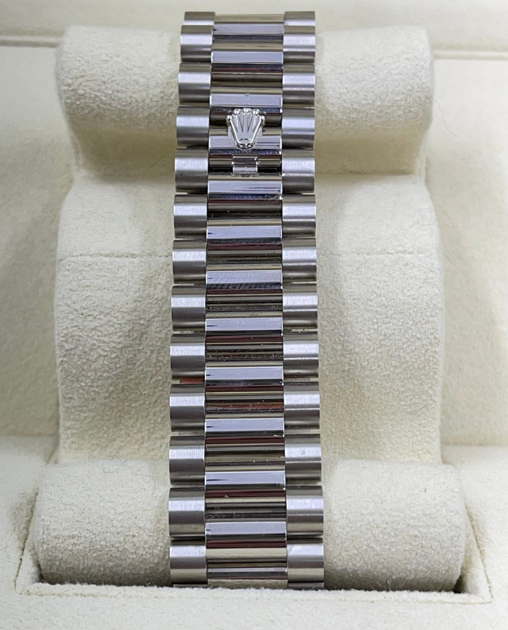 Day-Date 40mm White Gold White Dial President