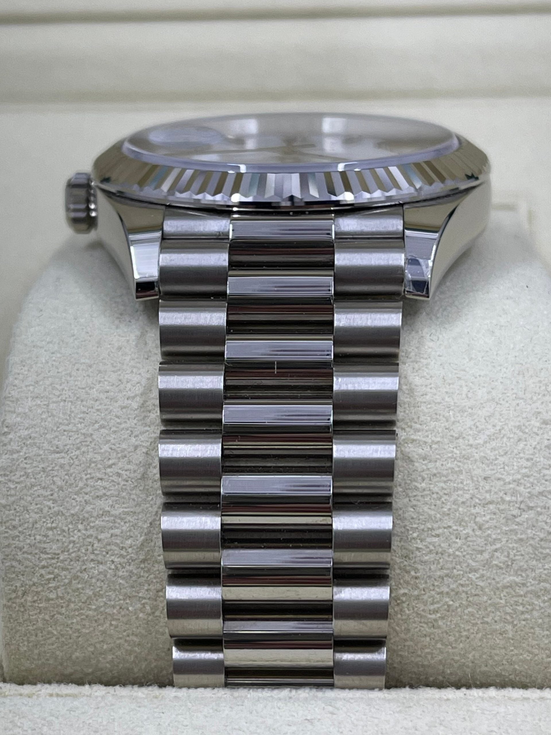 Day-Date 40mm White Gold White Dial President